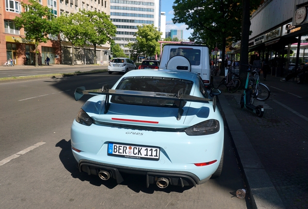 Porsche 718 Cayman GT4 RS Weissach Package