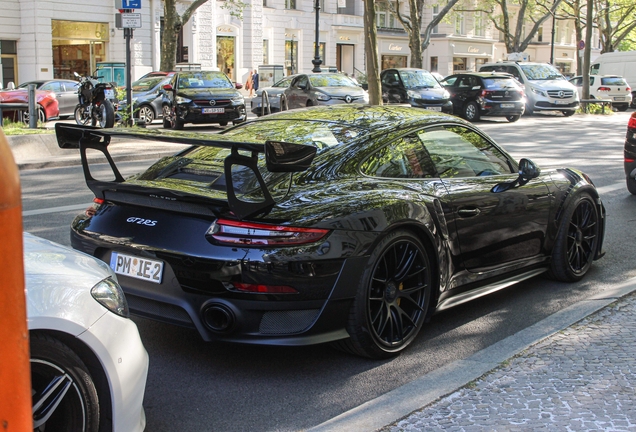 Porsche 991 GT2 RS Weissach Package