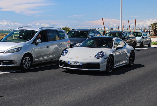 Porsche 992 Carrera 4S