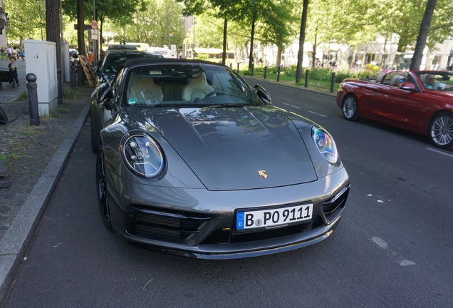 Porsche 992 Carrera 4S Cabriolet