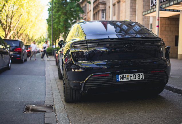 Porsche Macan EV Turbo