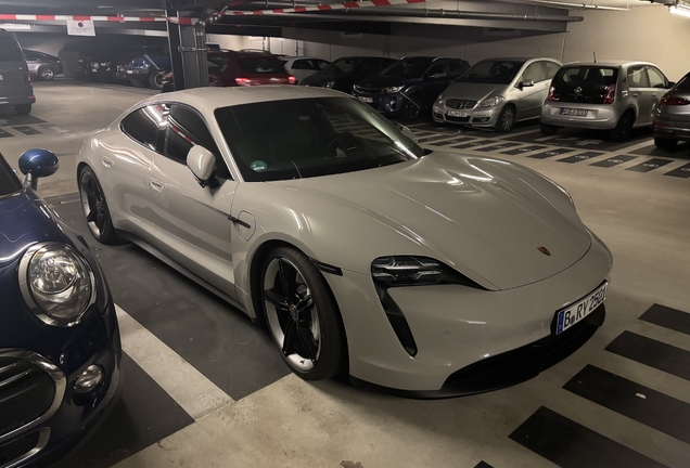 Porsche Taycan GTS