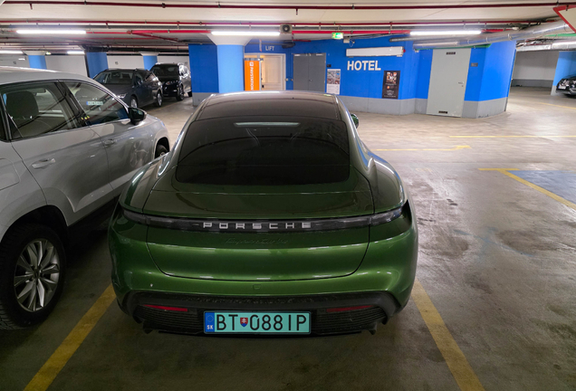 Porsche Taycan Turbo