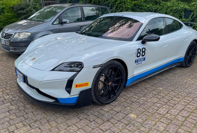 Porsche Taycan Turbo GT Weissach Package