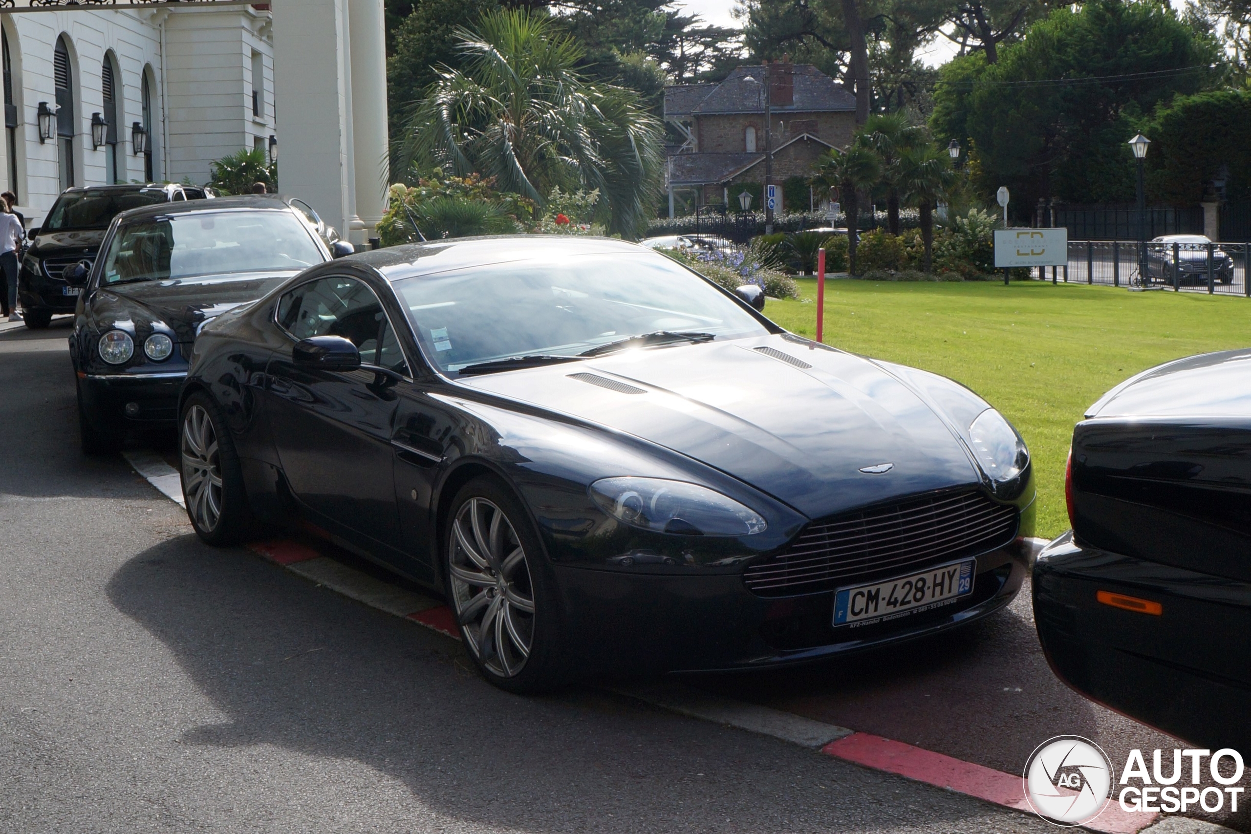 Aston Martin V8 Vantage