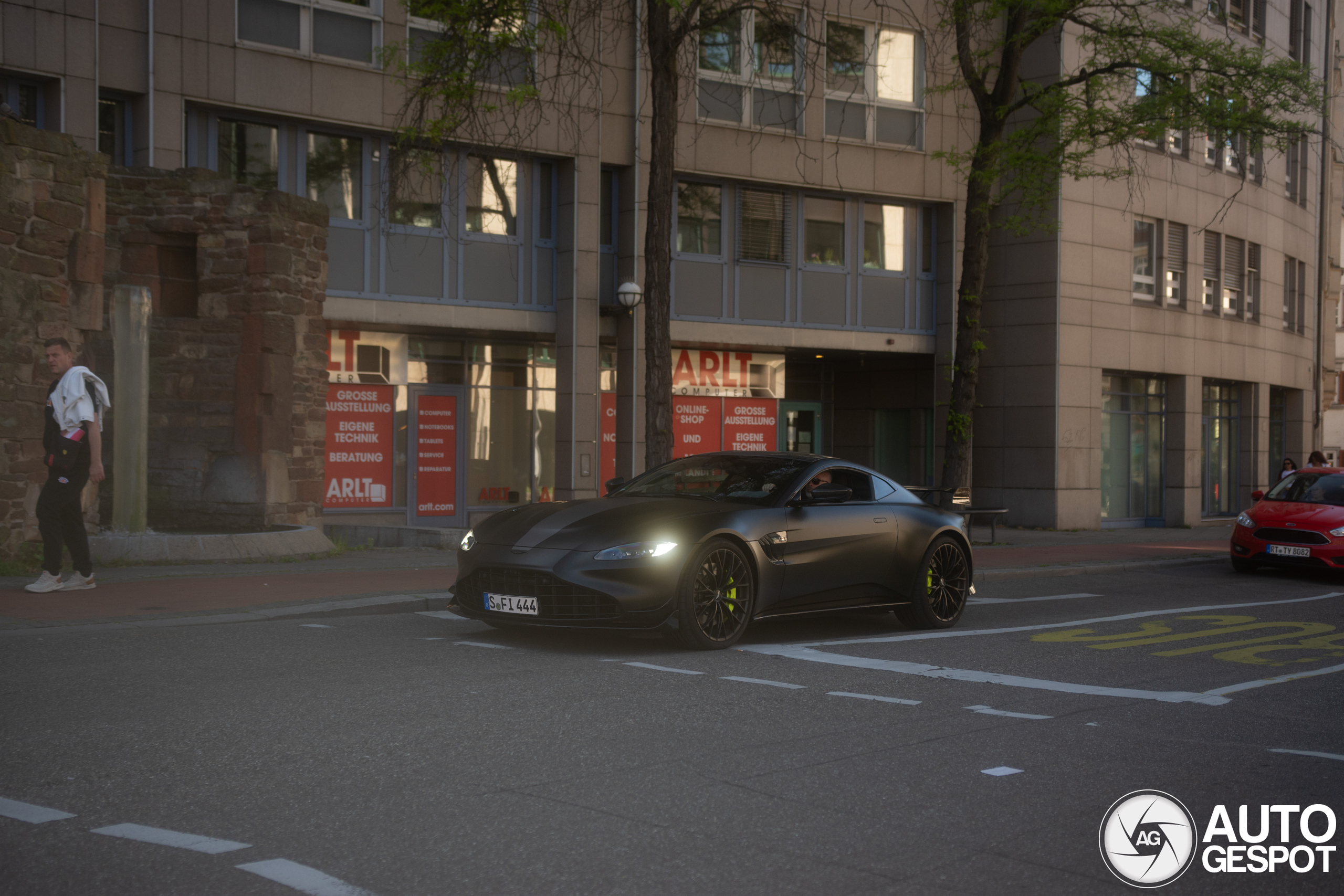 Aston Martin V8 Vantage Formula 1 Edition