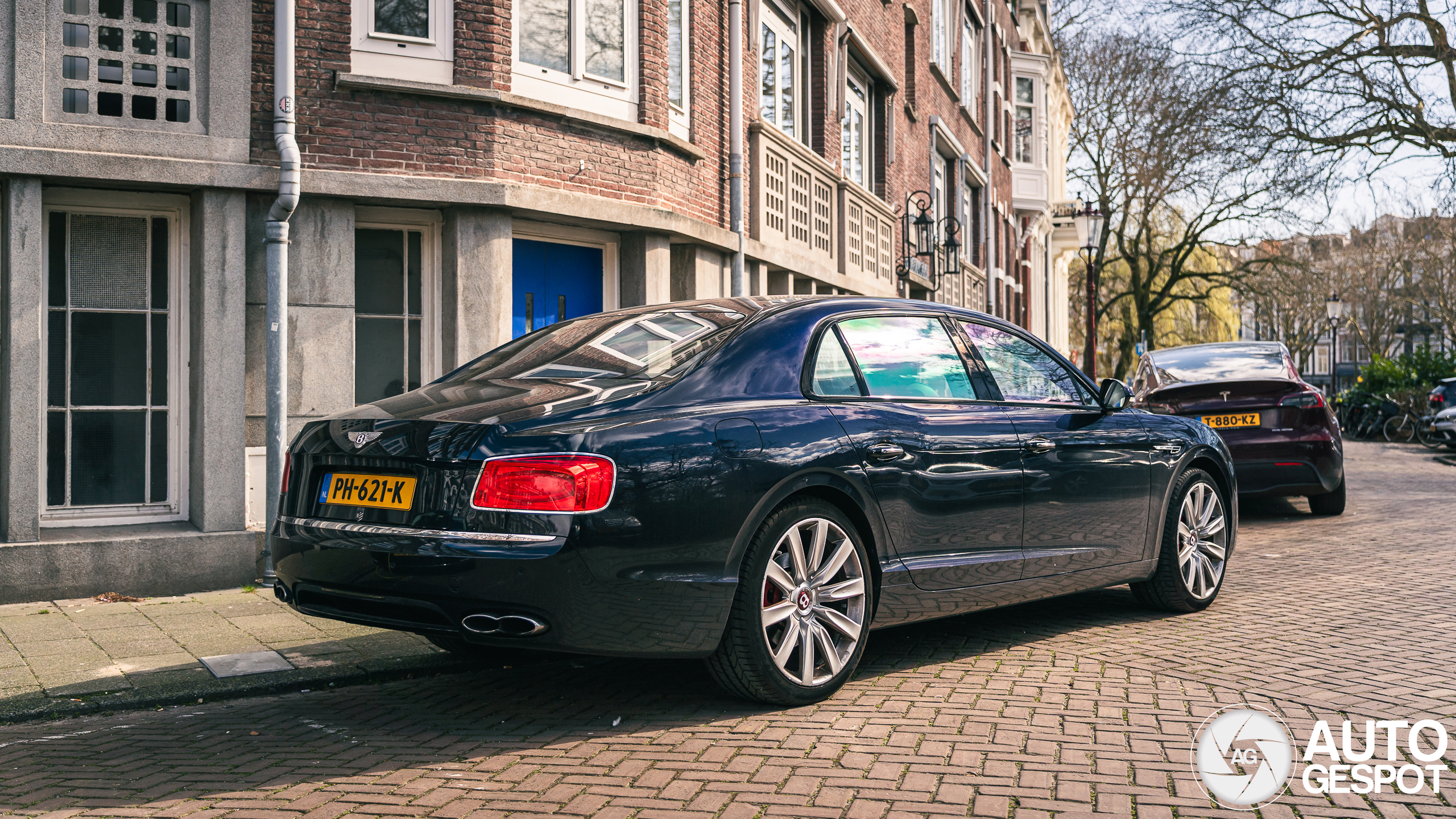 Bentley Flying Spur V8 S