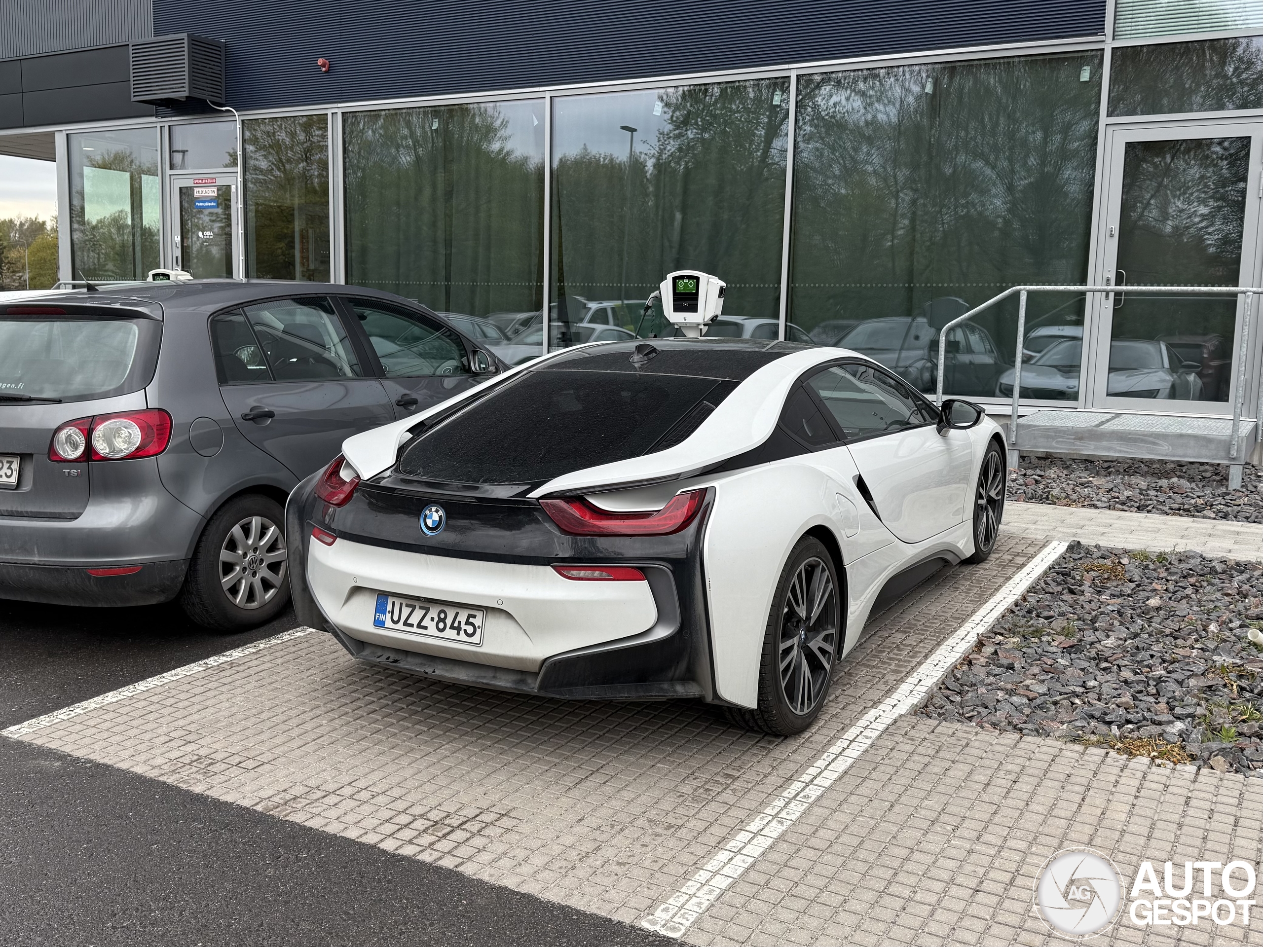 BMW i8