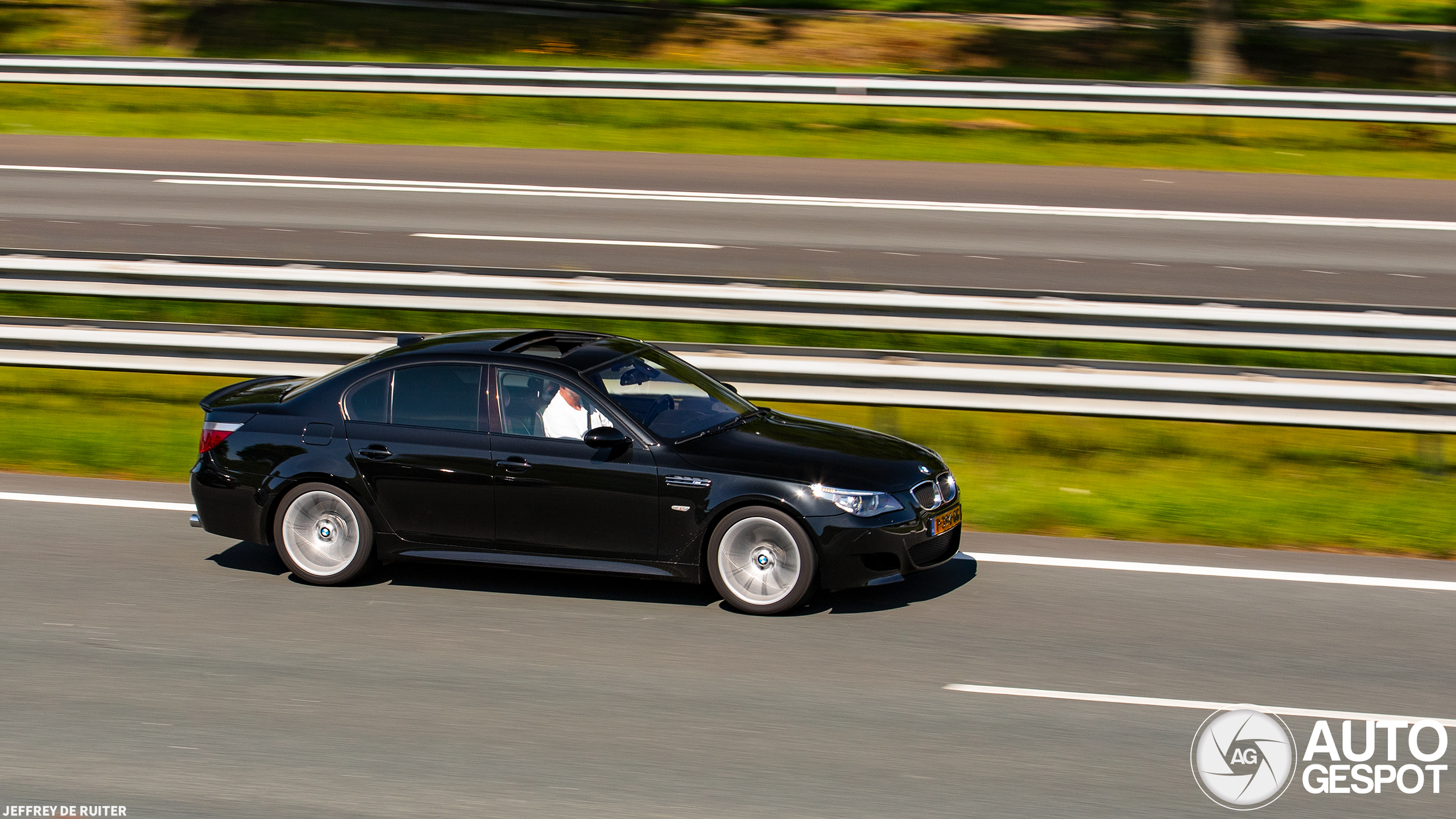 BMW M5 E60 2005