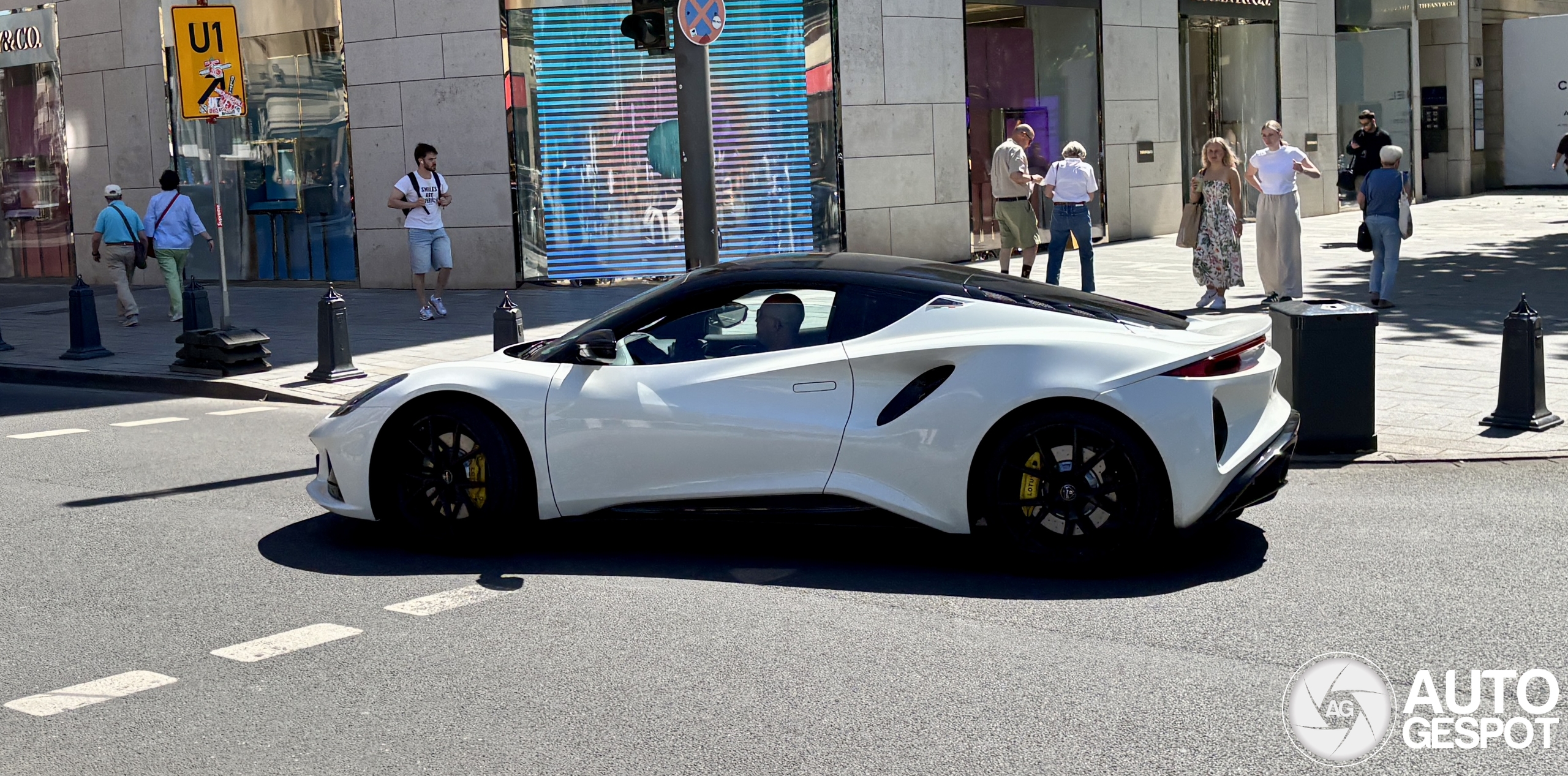 Lotus Emira