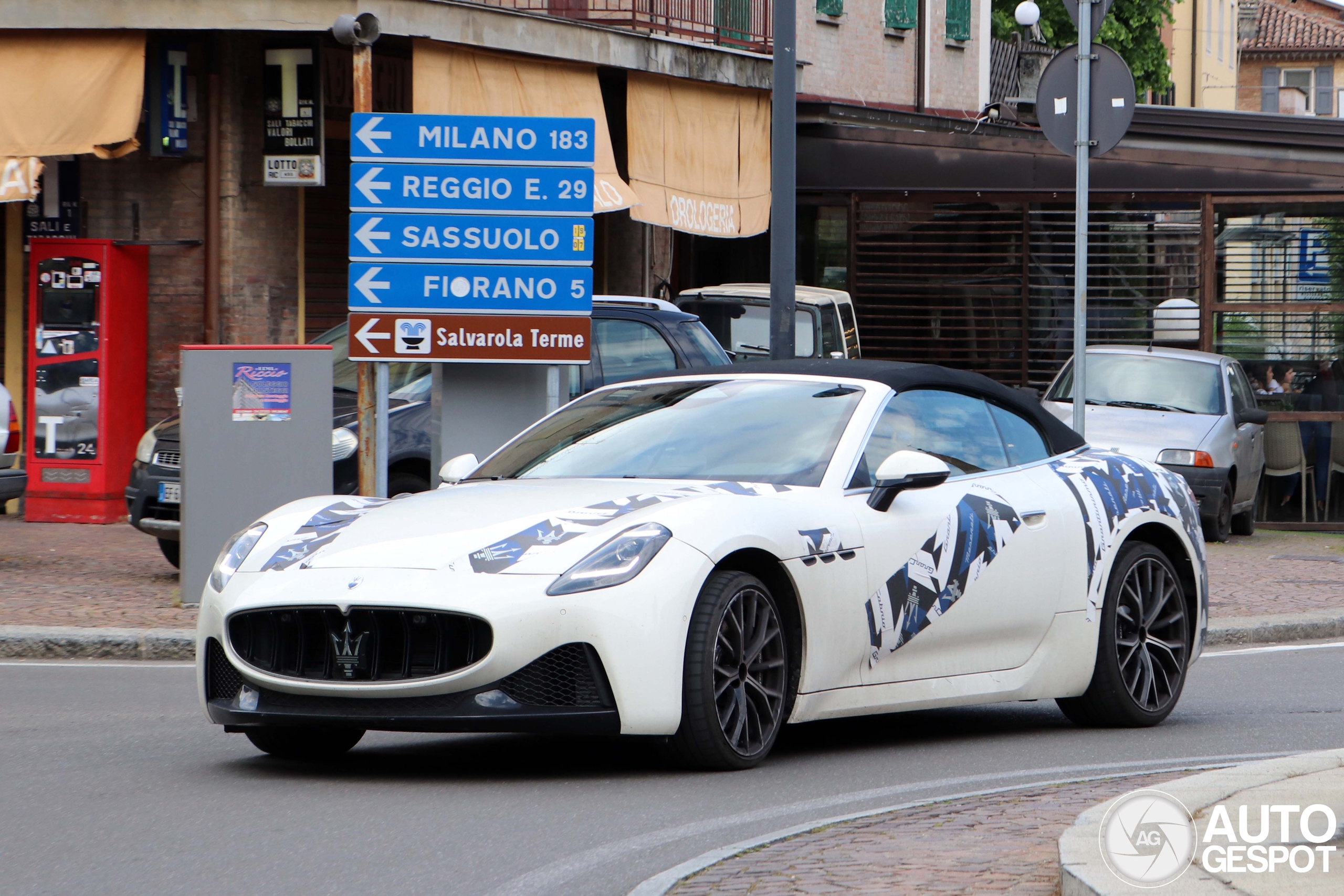 Maserati GranCabrio Modena 2025