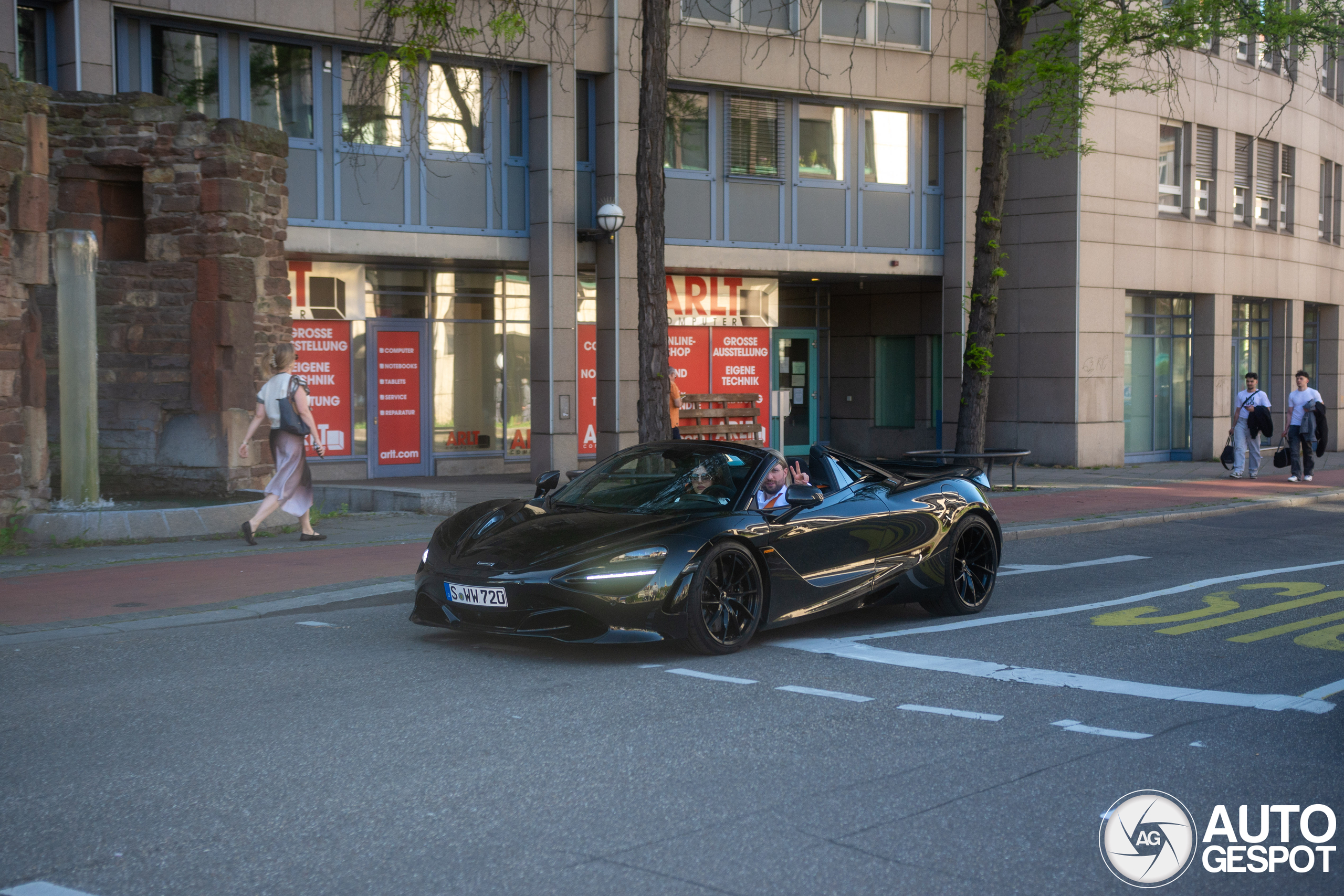 McLaren 720S Spider