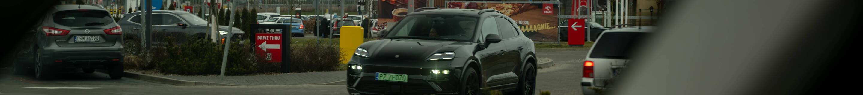 Porsche Macan EV Turbo