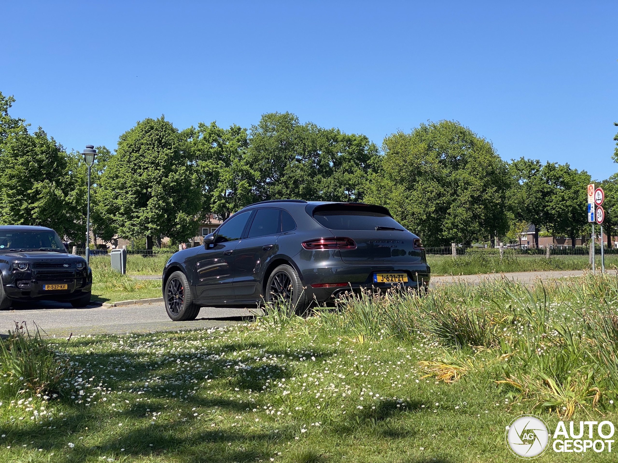 Porsche 95B Macan GTS