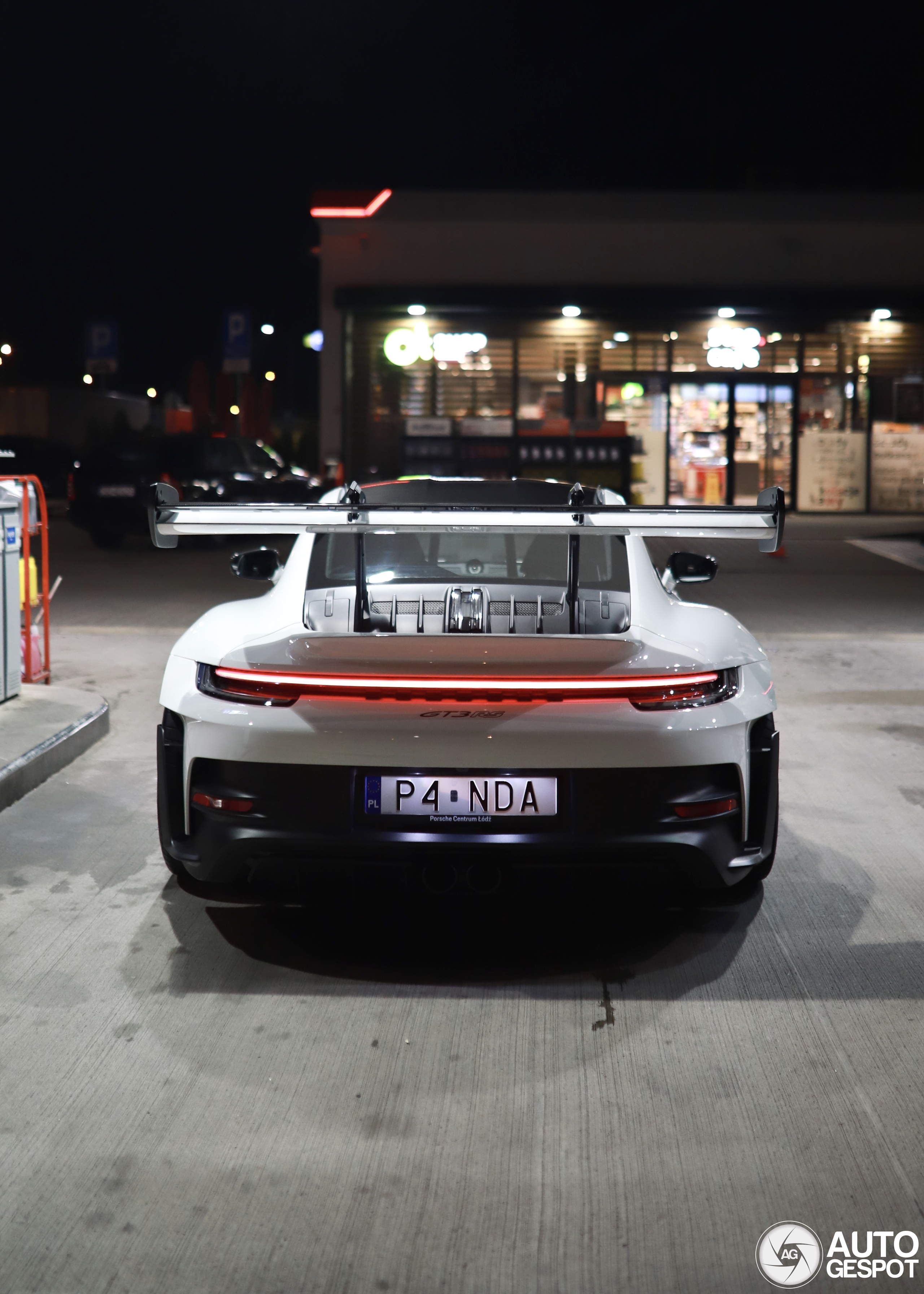 Porsche 992 GT3 RS Weissach Package