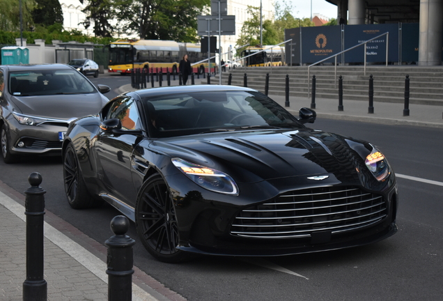 Aston Martin DB12