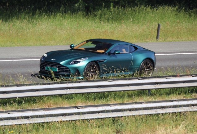 Aston Martin DB12