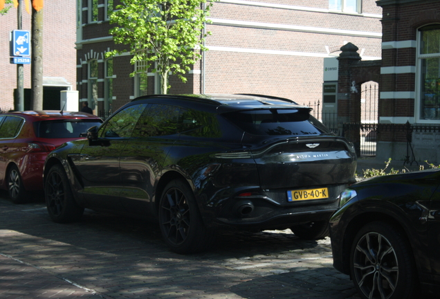 Aston Martin DBX