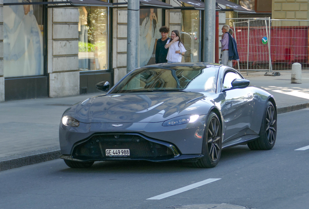 Aston Martin V8 Vantage 2018