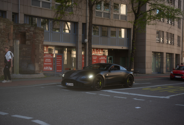 Aston Martin V8 Vantage Formula 1 Edition
