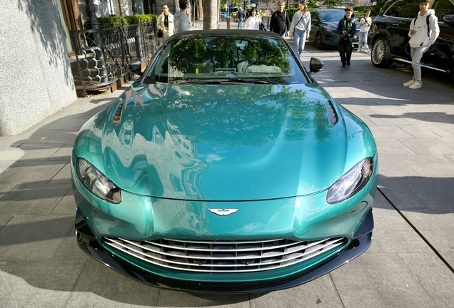 Aston Martin V8 Vantage Formula 1 Edition Roadster