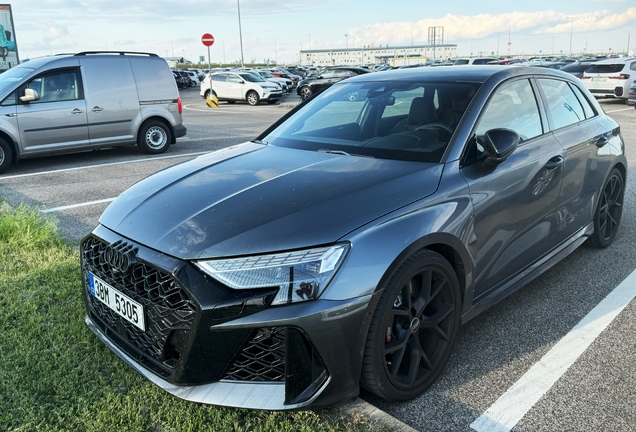 Audi RS3 Sportback 8Y 2025