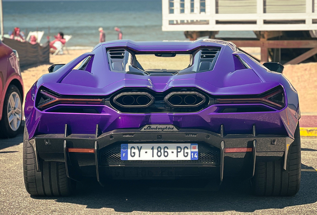 Lamborghini Revuelto