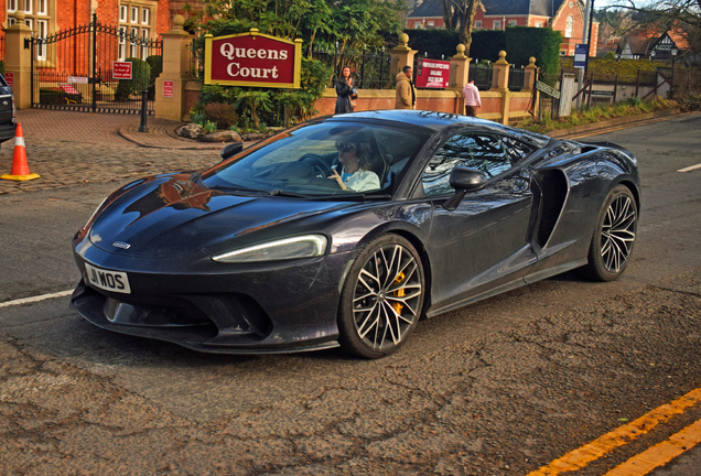 McLaren GT