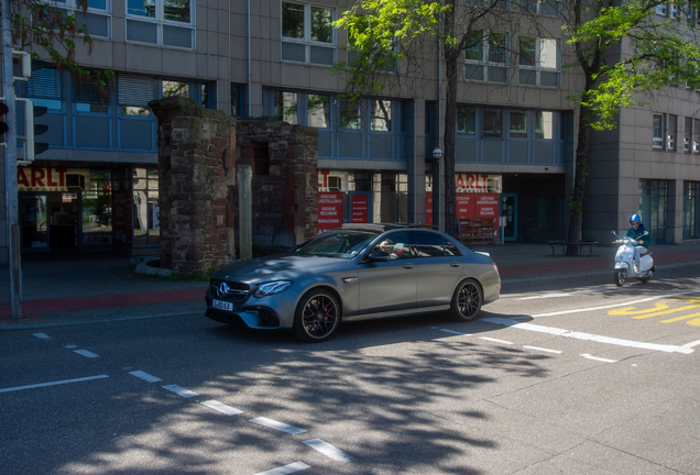 Mercedes-AMG E 63 S W213 2021