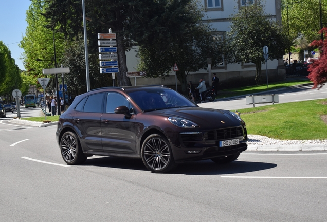 Porsche 95B Macan Turbo