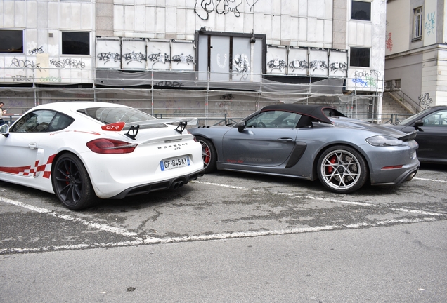 Porsche 981 Cayman GT4
