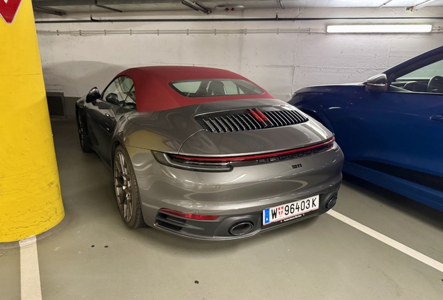 Porsche 992 Carrera 4S Cabriolet