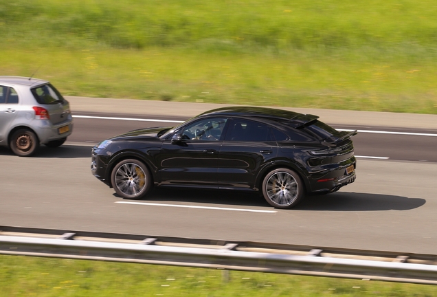 Porsche Cayenne Coupé Turbo E-Hybrid