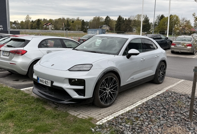 Porsche Macan EV Turbo