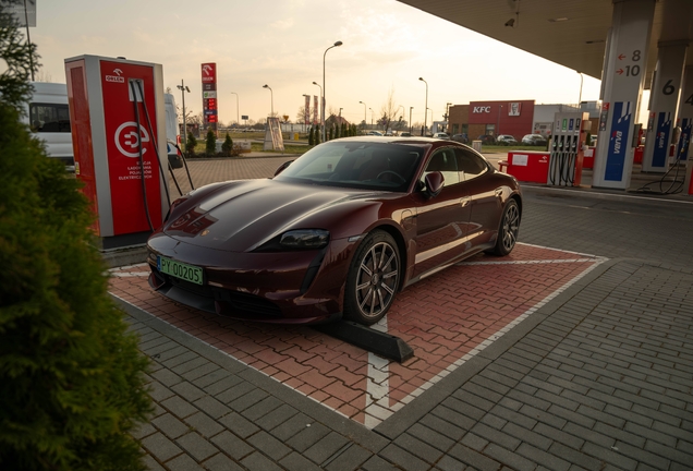 Porsche Taycan Turbo