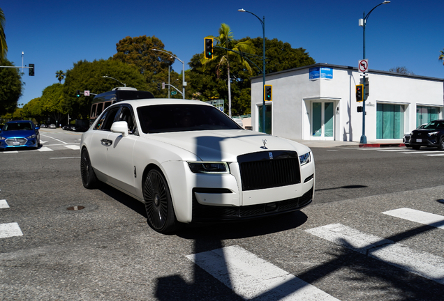Rolls-Royce Ghost Black Badge 2021