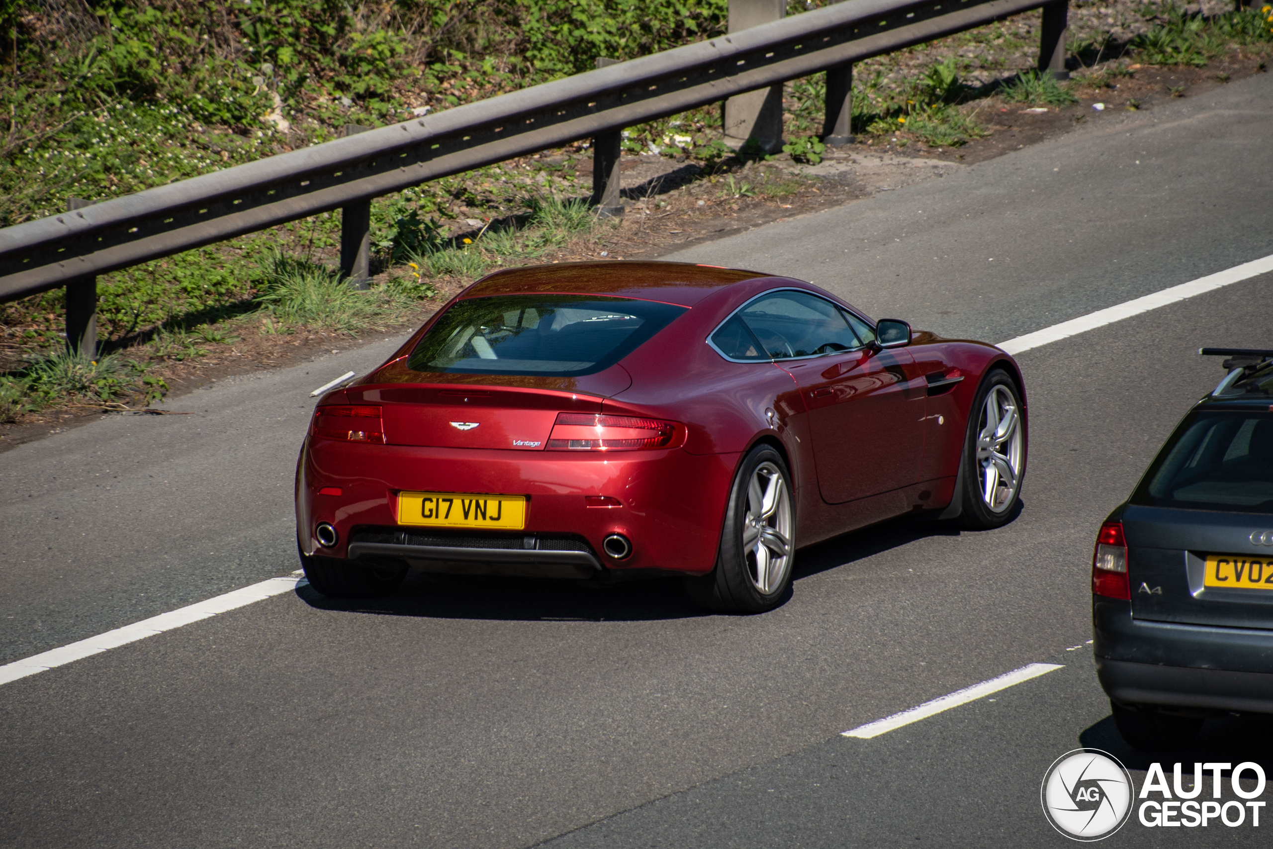 Aston Martin V8 Vantage