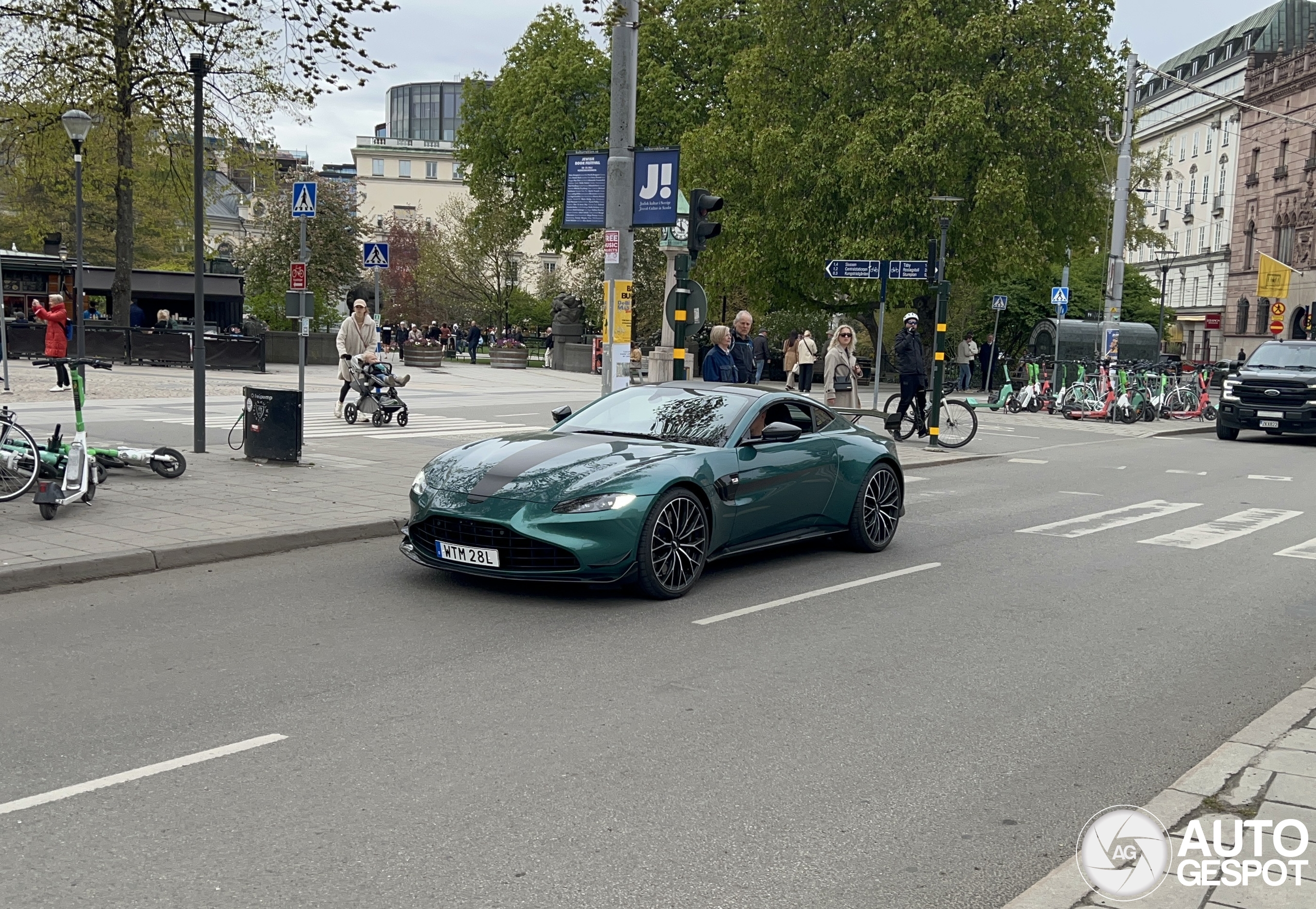 Aston Martin V8 Vantage Formula 1 Edition