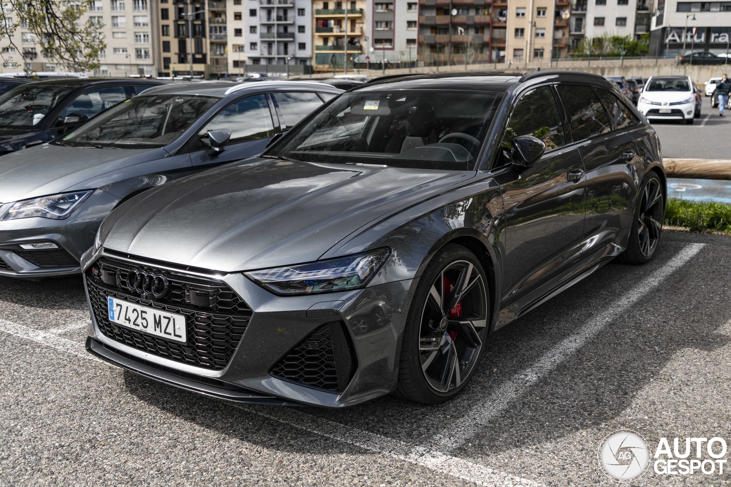 Audi RS6 Avant C8