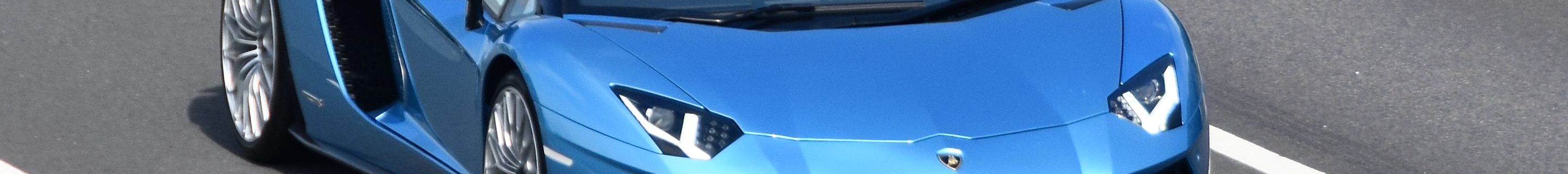 Lamborghini Aventador S LP740-4 Roadster