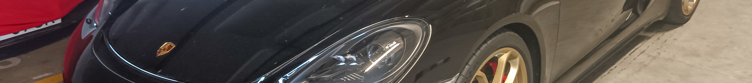 Porsche 718 Cayman GT4