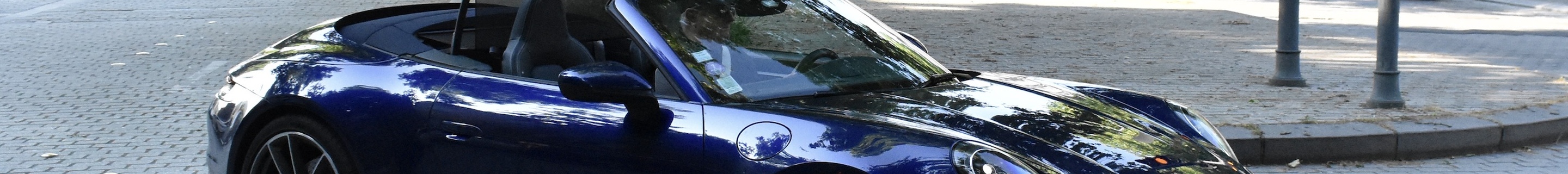 Porsche 992 Carrera 4S Cabriolet
