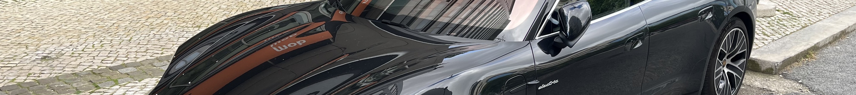 Porsche Taycan Turbo