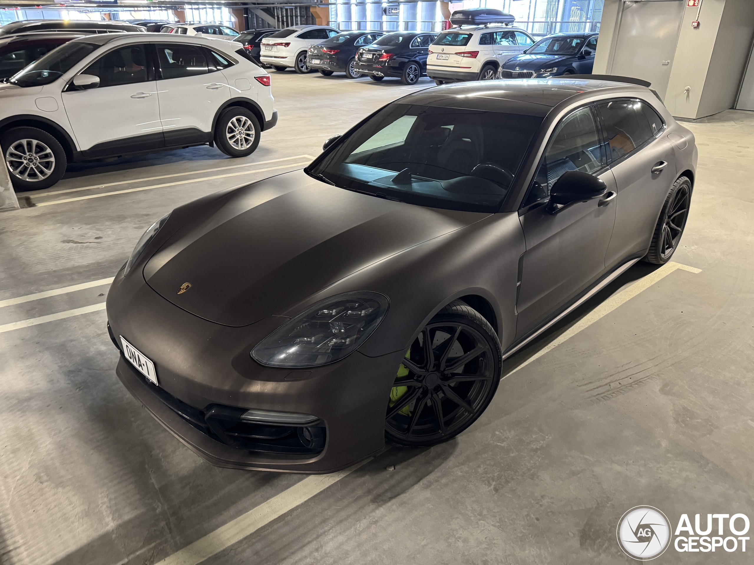 Porsche 971 Panamera Turbo S E-Hybrid Sport Turismo
