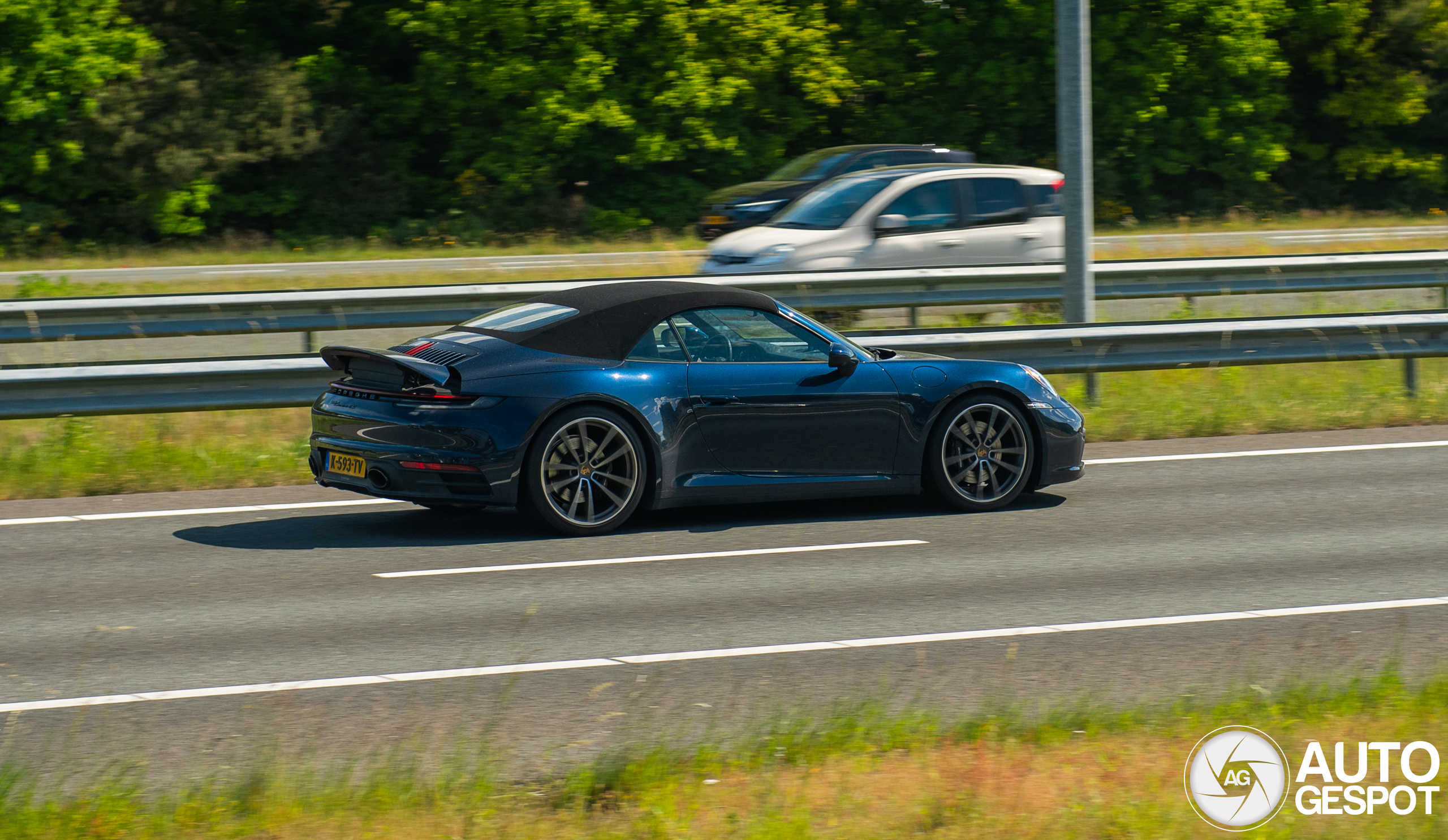 Porsche 992 Carrera 4S Cabriolet