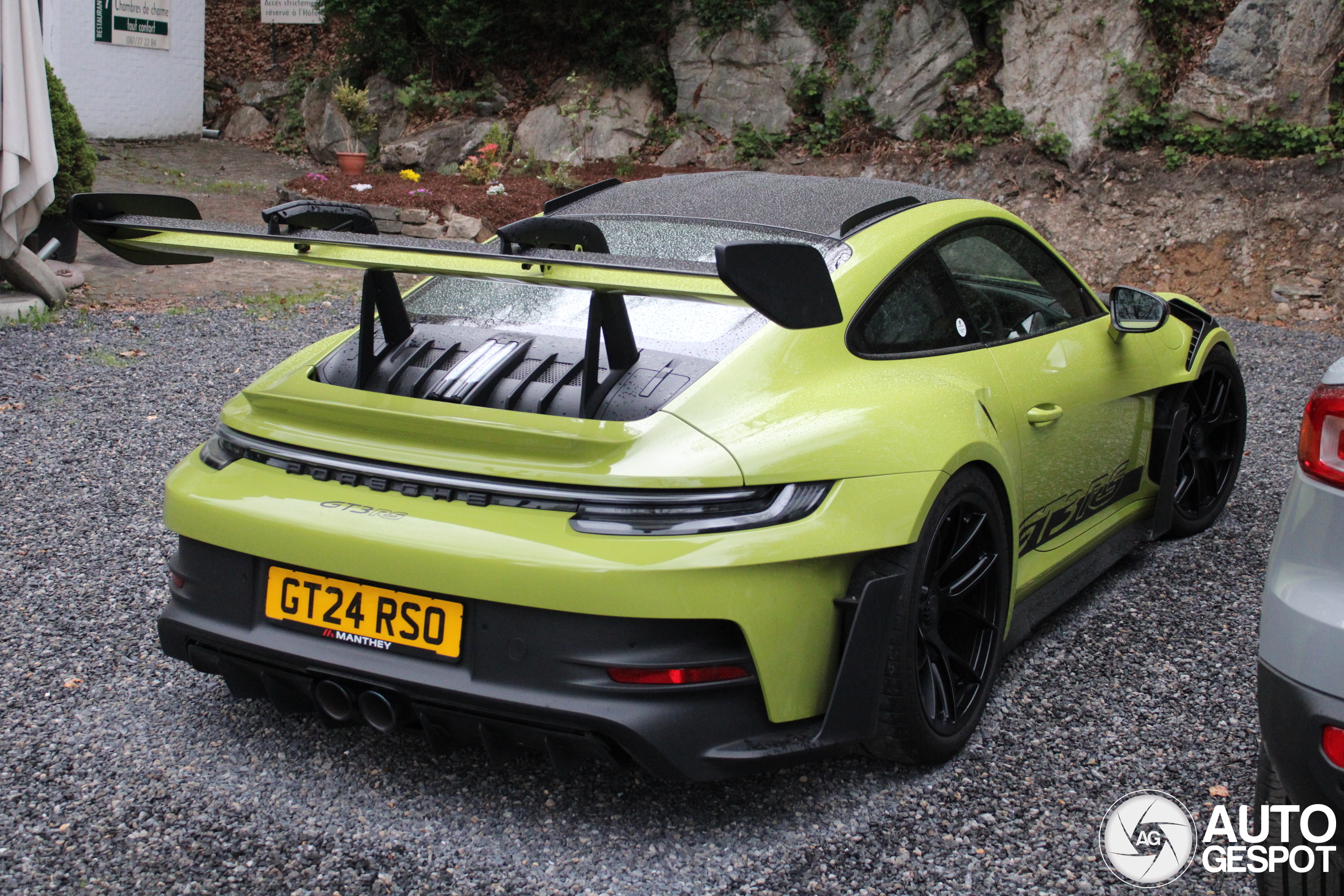 Porsche 992 GT3 RS Weissach Package
