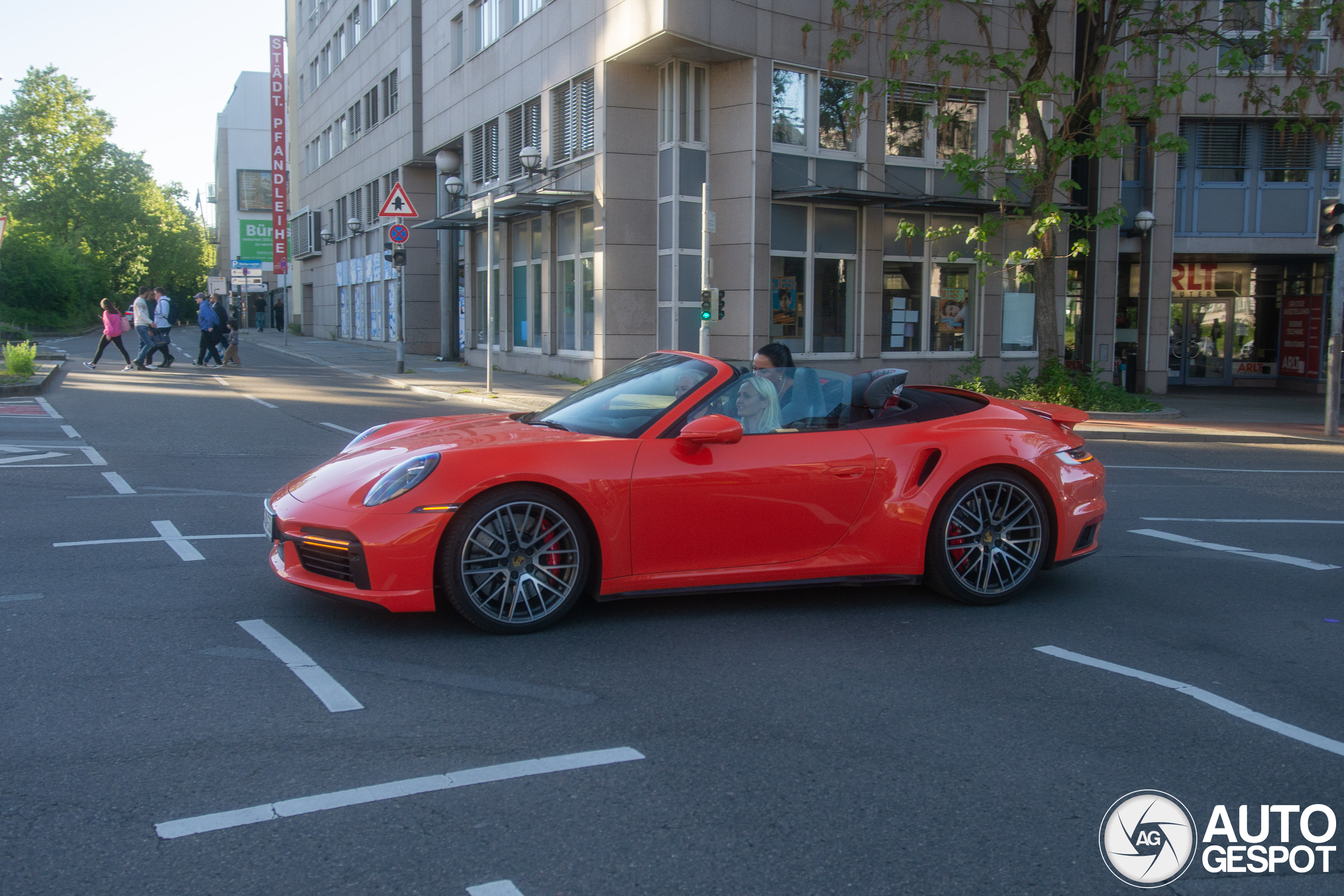Porsche 992 Turbo Cabriolet