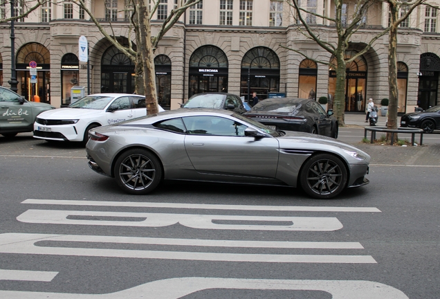 Aston Martin DB11