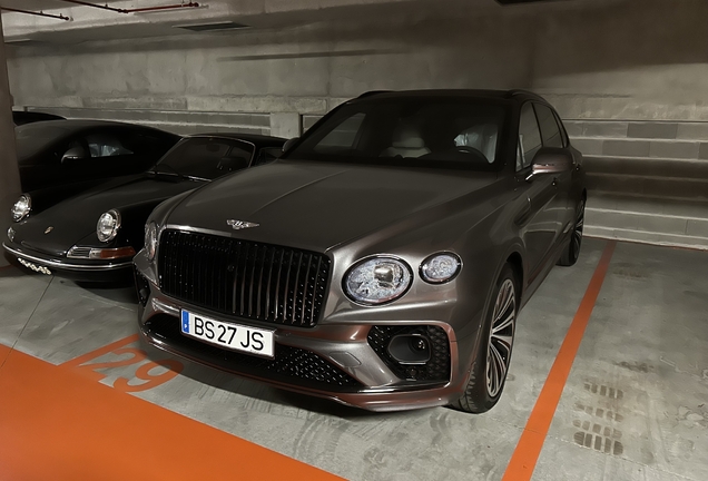 Bentley Bentayga Azure EWB