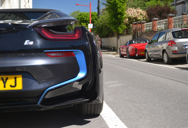 BMW i8 Roadster